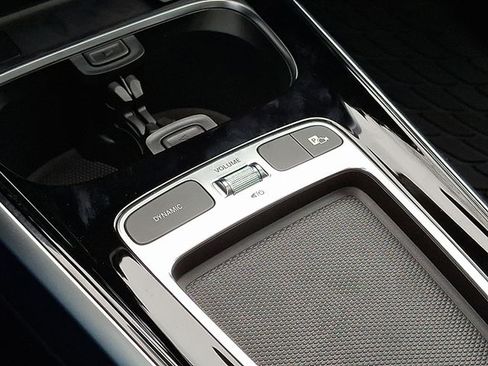 Used 2026 Mercedes-Benz GLB 250 4MATIC image 14