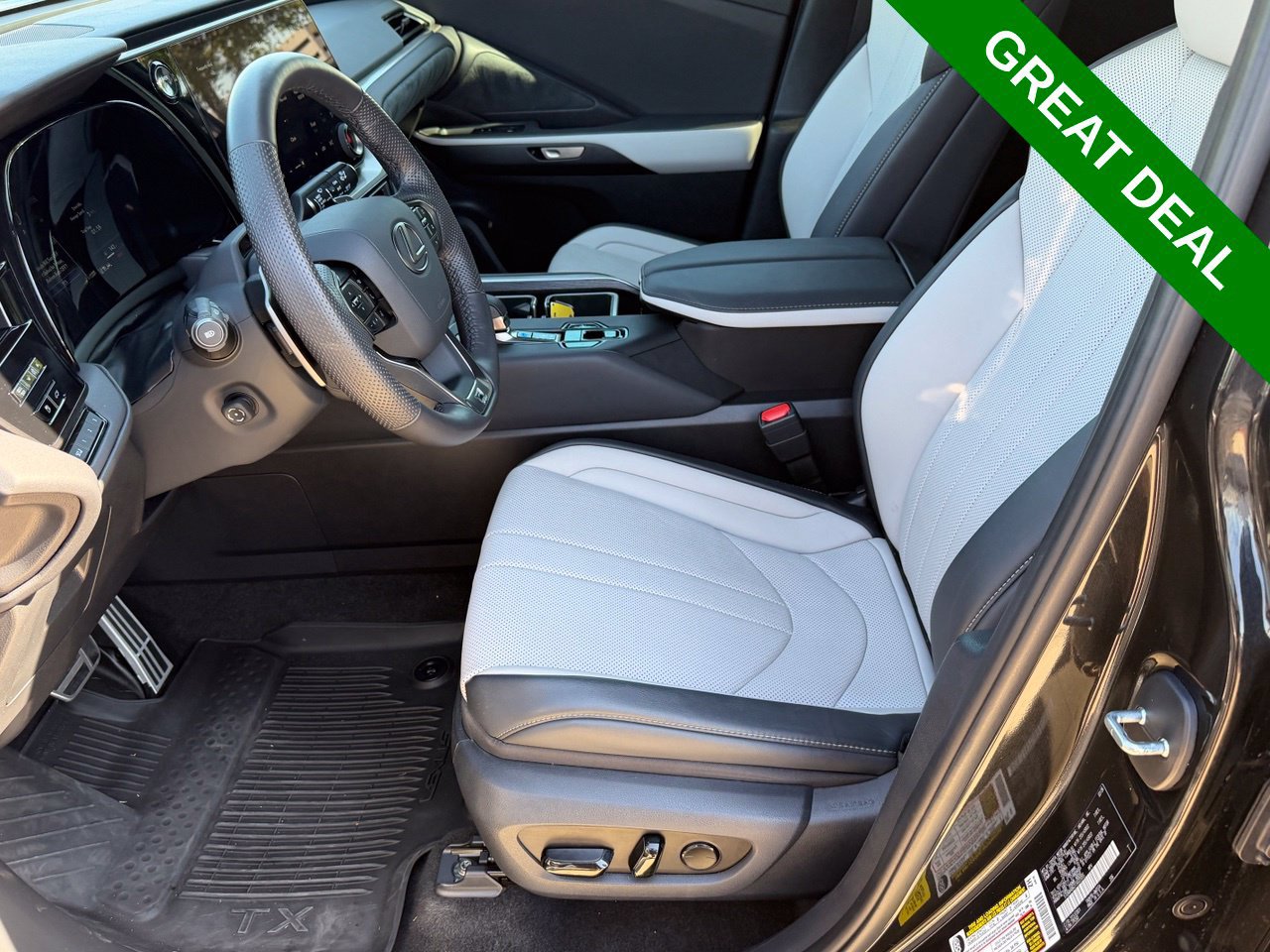Used 2026 Lexus TX 500h AWD w/ Technology Package image 32