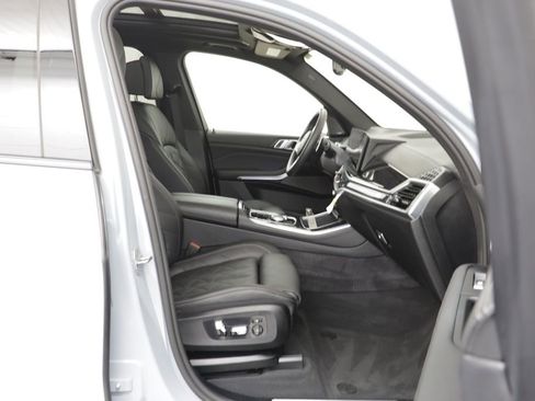 Certified 2026 BMW X5 xDrive40i w/ M Sport Package AWD/4WD image 18