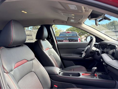 New 2026 Nissan Kicks SR FWD image 6