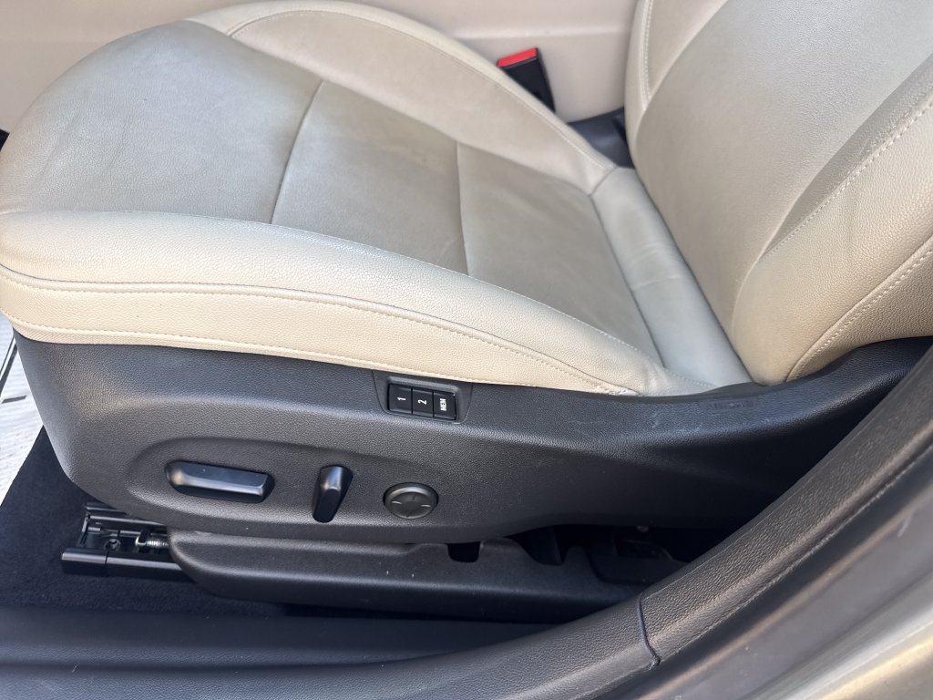 Used 2019 Buick Regal Essence w/ Driver Confidence Package I AWD/4WD image 28