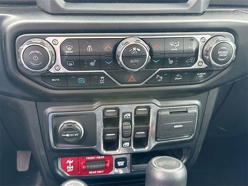 Used 2022 Jeep Wrangler Unlimited Rubicon 4xe w/ Steel Bumper Group image 16