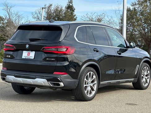 Used 2022 BMW X5 xDrive40i w/ Parking Assistance Package AWD/4WD image 4