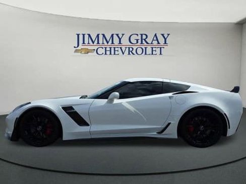 Used 2017 Chevrolet Corvette Z06 w/ Chrome Badge Package image 2