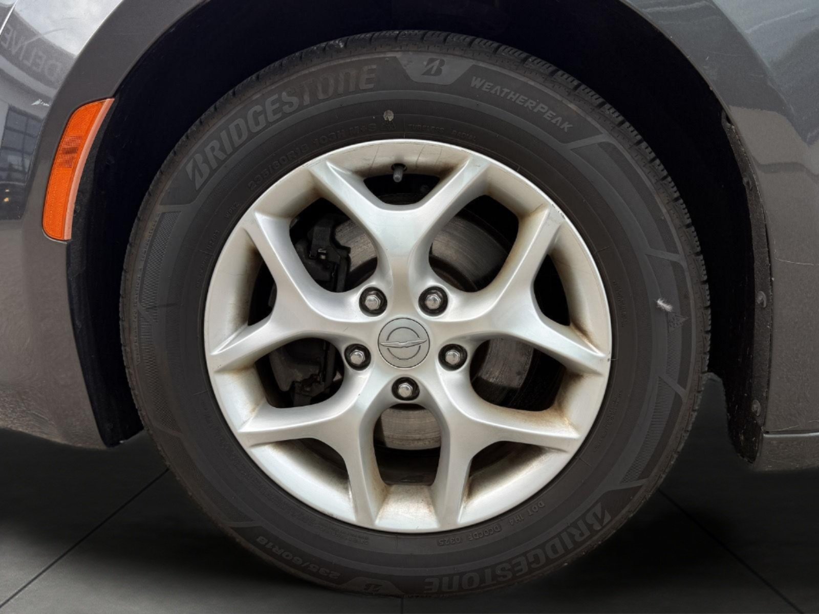 Used 2017 Chrysler Pacifica Touring-L w/ Tire & Wheel Group FWD image 7