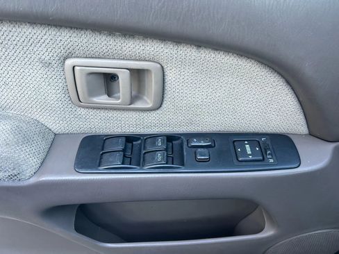 Used 1999 Toyota 4Runner SR5 image 8