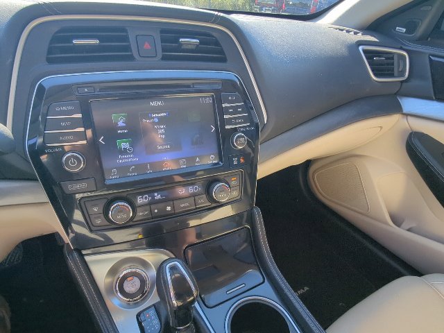 Used 2017 Nissan Maxima 3.5 SL FWD image 16