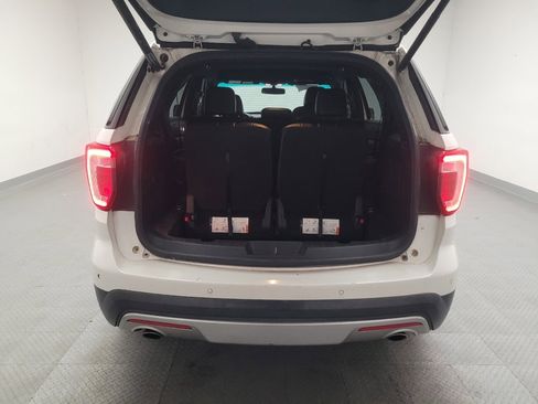 Used 2017 Ford Explorer XLT w/ Equipment Group 202A image 29