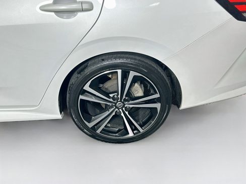 Used 2023 Nissan Sentra SR w/ SR Premium Package FWD image 11