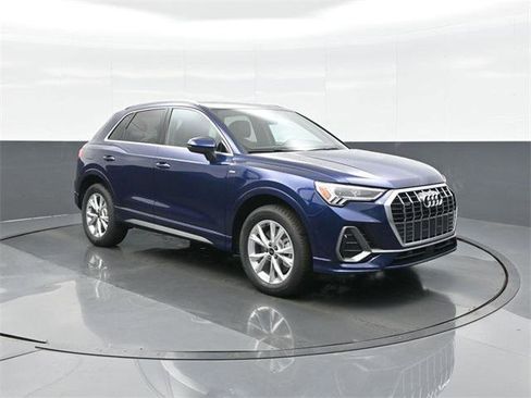 New 2025 Audi Q3 2.0T Premium image 1