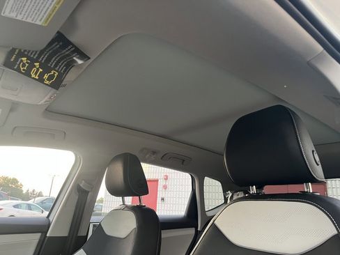 New 2025 Volkswagen Taos SEL image 13