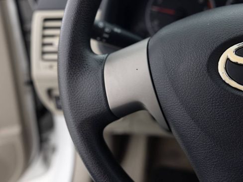 Used 2011 Toyota Corolla LE image 35