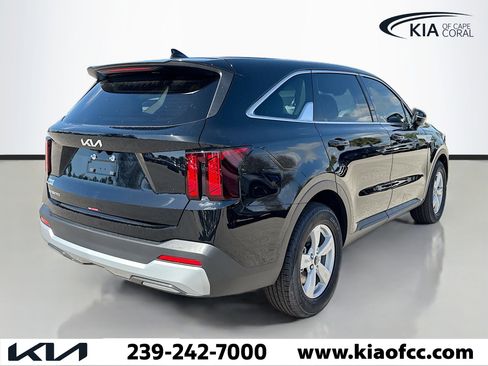 New 2026 Kia Sorento LX FWD image 5
