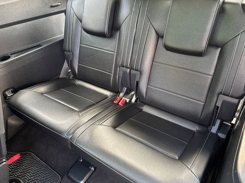 Used 2021 Volkswagen Atlas SE w/ Panoramic Sunroof Package image 15