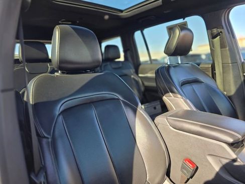 Used 2024 Jeep Grand Cherokee L Limited w/ Luxury Tech Group II image 11