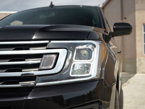Used 2021 Ford Expedition Max XLT AWD/4WD image 8