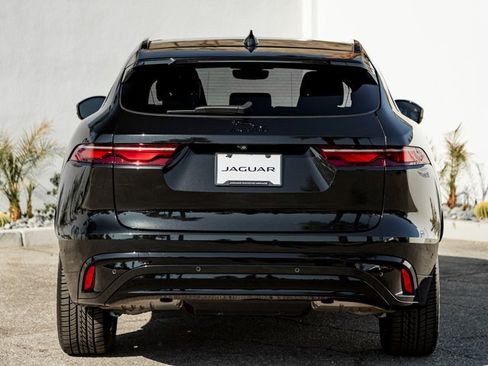 Used 2025 Jaguar F-PACE R-Dynamic S image 7