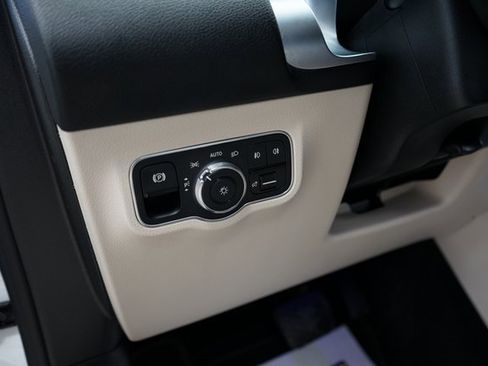 Used 2021 Mercedes-Benz GLB 250 GLB 250 image 27