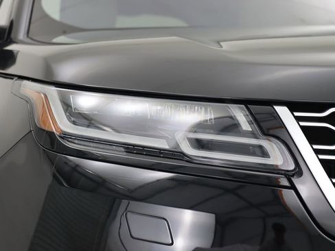 Used 2018 Land Rover Range Rover Velar S AWD/4WD image 9