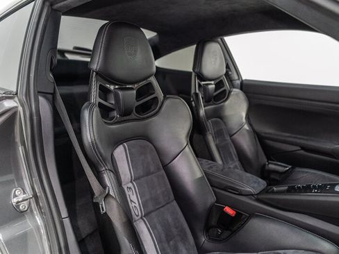 Used 2018 Porsche 911 GT3 RWD image 46