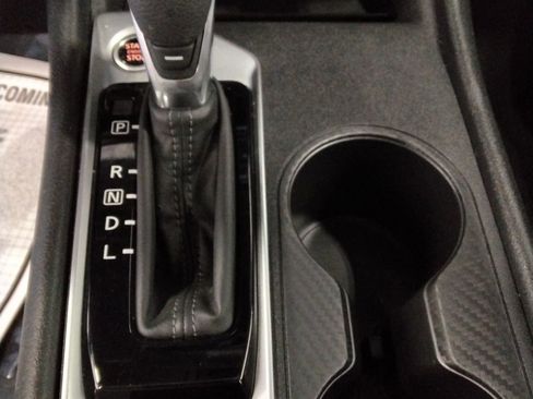 Used 2025 Nissan Altima 2.5 SV image 18