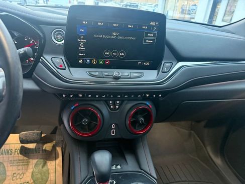 Used 2023 Chevrolet Blazer RS w/ Enhanced Convenience Package image 26