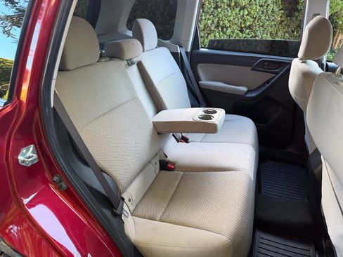 Used 2015 Subaru Forester 2.5i Premium AWD/4WD image 23