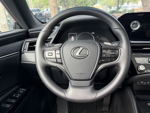 Used 2025 Lexus ES 350 w/ Premium Package FWD image 33
