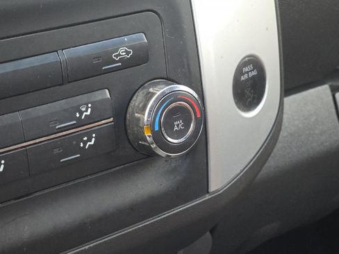 Used 2015 Nissan Frontier S w/ S Preferred Package image 27