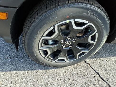 New 2025 Ford Bronco Sport Outer Banks w/ Outer Banks Tech Package+ AWD/4WD image 19