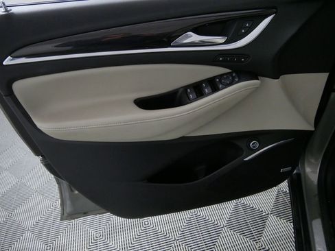 Used 2018 Buick Enclave Premium w/ Experience Buick Package image 14