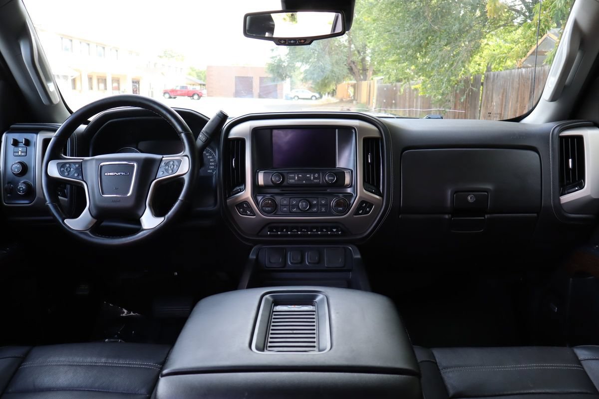 Used 2019 GMC Sierra 2500 Denali AWD/4WD image 16