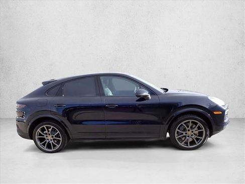 Used 2021 Porsche Cayenne Coupe image 5