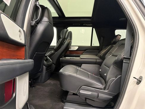 Used 2022 Lincoln Navigator L Reserve w/ Equipment Group 201A image 21