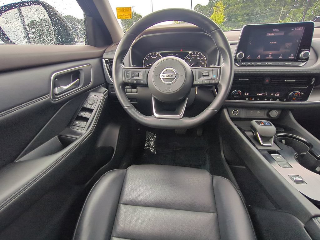 Used 2021 Nissan Rogue SV w/ Premium Package FWD image 14