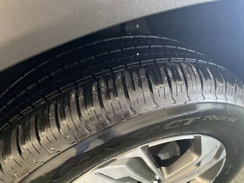 Used 2023 Hyundai Santa Fe SEL image 34