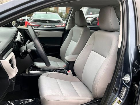 Used 2016 Toyota Corolla LE image 23