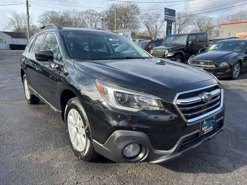 Used 2018 Subaru Outback 2.5i Premium image 1