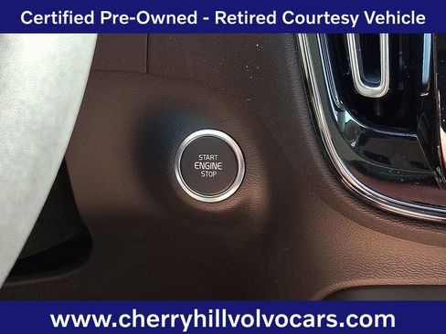 Certified 2025 Volvo XC40 B5 Plus w/ Protection Package Premier image 23