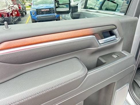 New 2026 GMC Sierra 2500 Denali w/ Technology Package AWD/4WD image 18