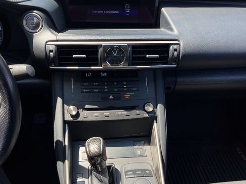 Used 2019 Lexus IS 300 F Sport w/ F Sport Package AWD/4WD image 7