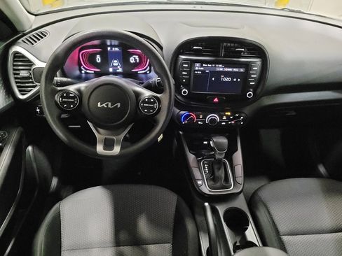 Used 2023 Kia Soul LX image 22