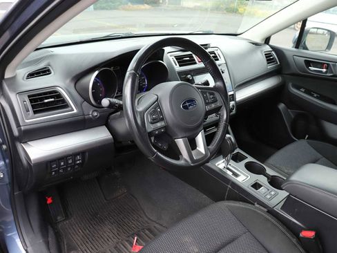 Used 2017 Subaru Outback 2.5i Premium AWD/4WD image 10