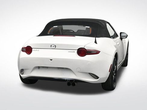 Used 2020 MAZDA MX-5 Miata Sport image 2