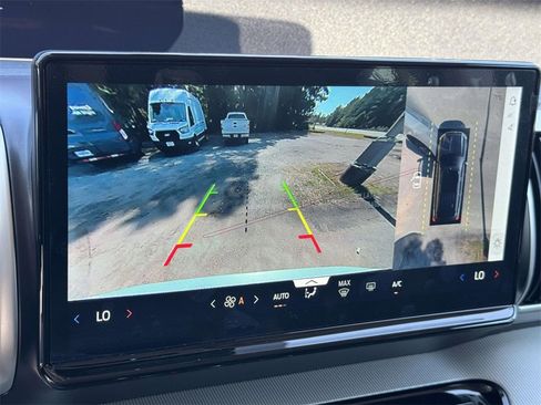 New 2025 Ford Expedition Max Active image 4