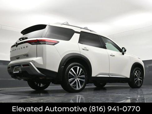 Certified 2023 Nissan Pathfinder Platinum w/ Cargo Package AWD/4WD image 32