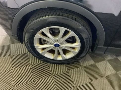 Used 2018 Ford Escape SE image 42