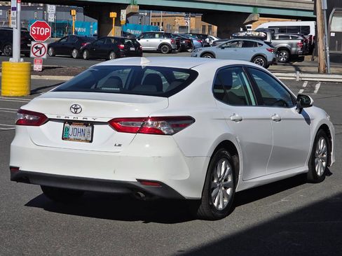 Used 2019 Toyota Camry LE FWD image 7