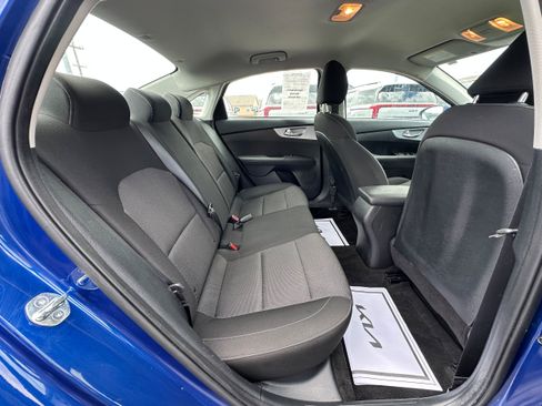 Used 2024 Kia Forte LXS FWD image 11
