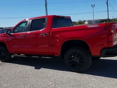 New 2026 Chevrolet Silverado 1500 Custom Trail Boss w/ LPO, Dark Essentials Package AWD/4WD image 5